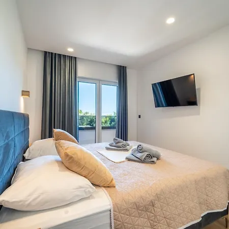 Sansavino * Sukošan