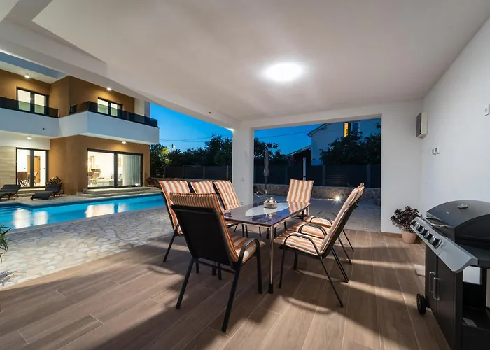 Sansavino * Sukošan