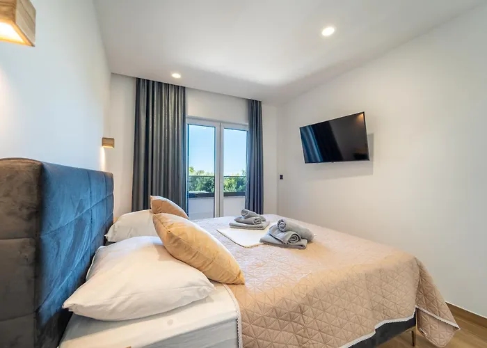 Sansavino * Sukošan